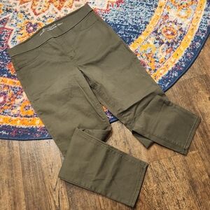 NWOT Gloria Vanderbilt "All Around Slimming Effect' Sz 10